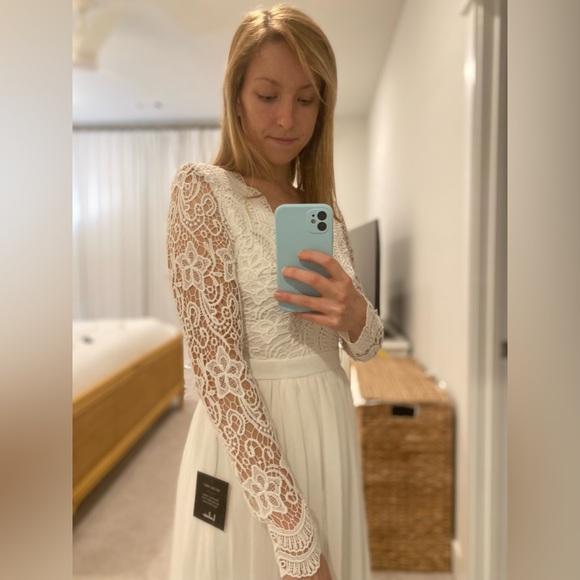 Lulus NWT wedding dress - Picture 2 of 13